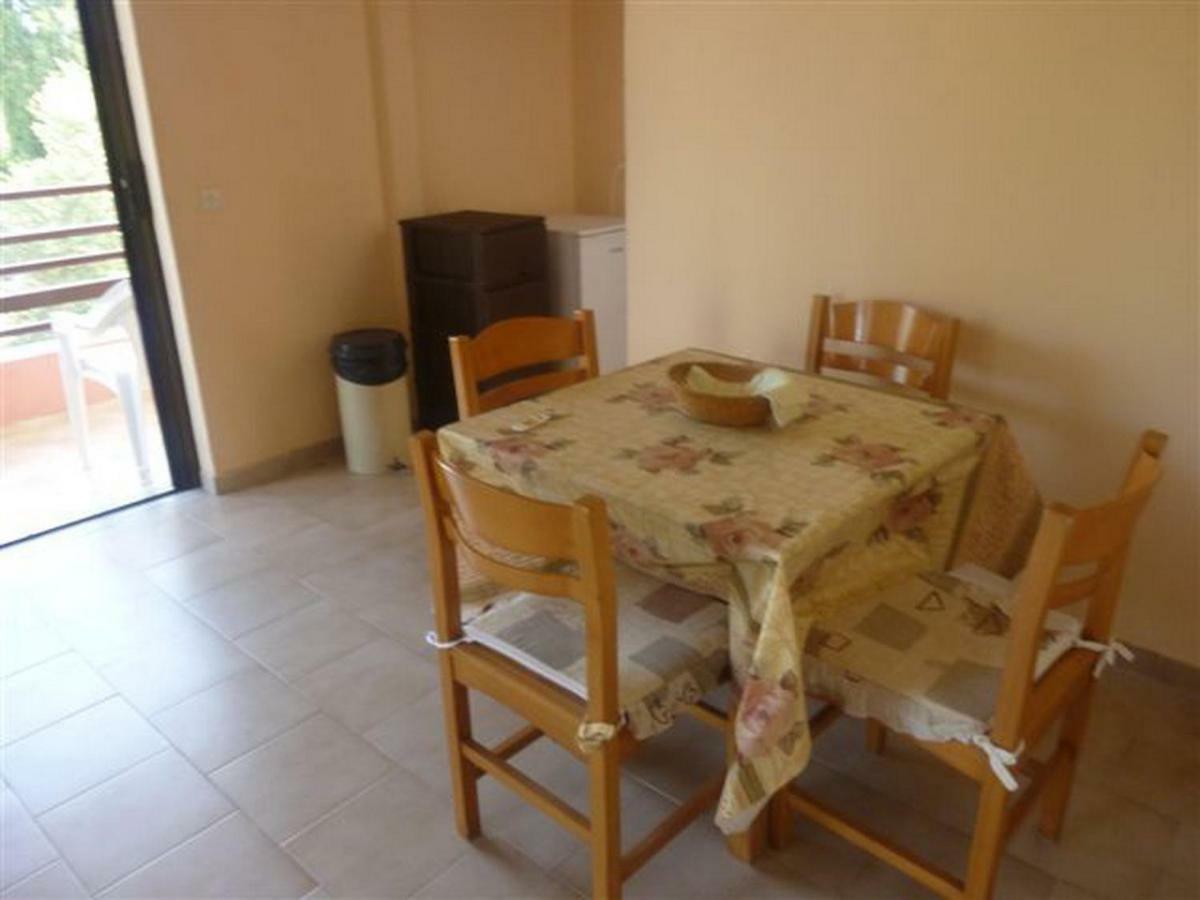 דאסיה Stathis Apartments מראה חיצוני תמונה