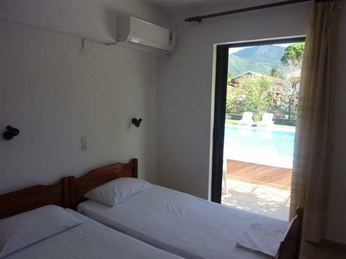 דאסיה Stathis Apartments מראה חיצוני תמונה
