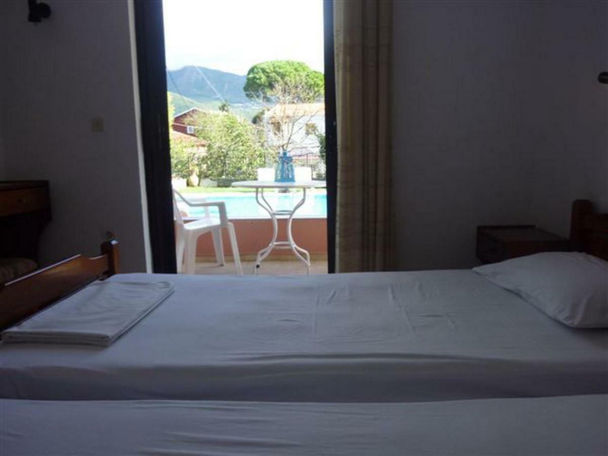 דאסיה Stathis Apartments מראה חיצוני תמונה