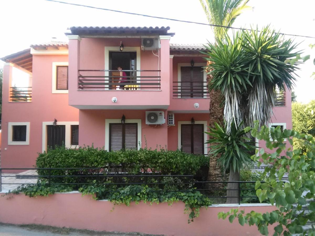 דאסיה Stathis Apartments מראה חיצוני תמונה